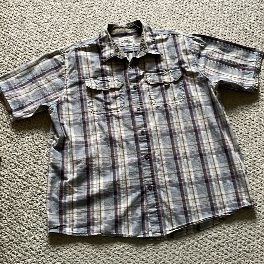 Wrangler grey blue men’s button down shirt